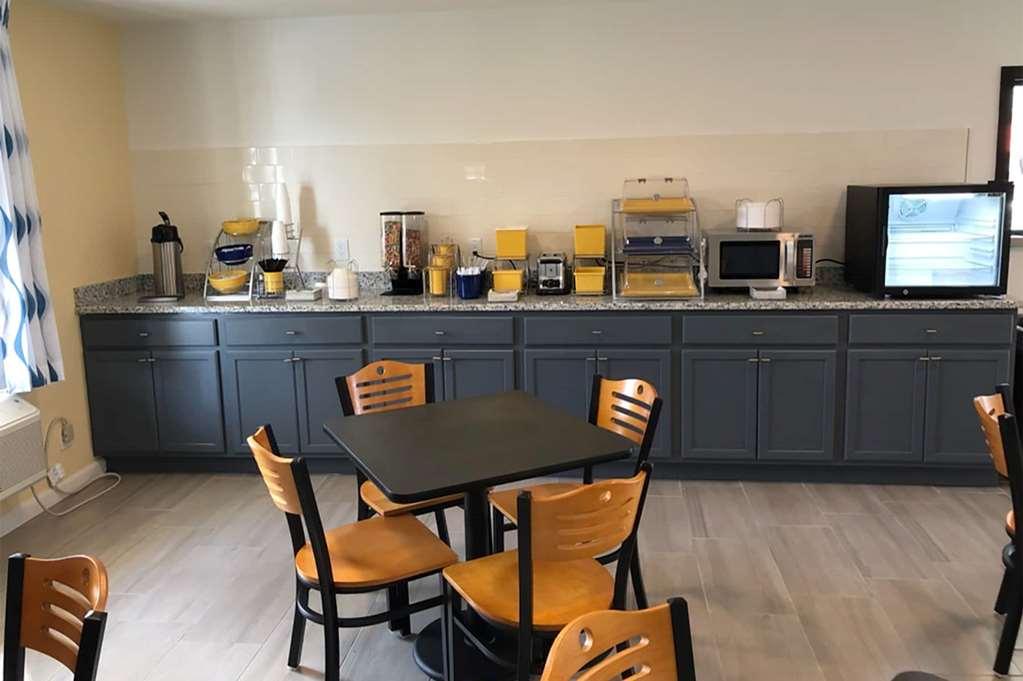 Days Inn By Wyndham Cape Carteret Near Emerald Isle Facilities photo