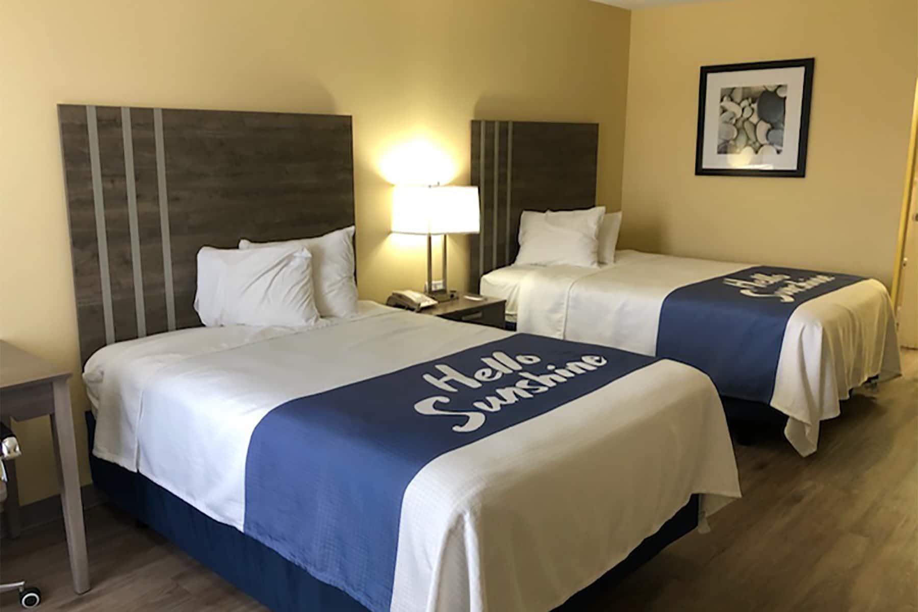 Days Inn By Wyndham Cape Carteret Near Emerald Isle Exterior photo